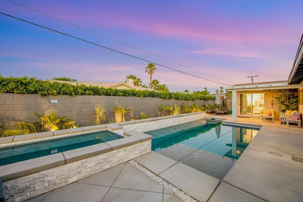 Desert Shadow Permit# 4978 Palm Springs Holiday home